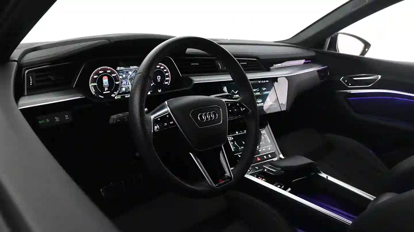 Car Image - 2Ji56n4gU5OsKzdobDPTuK