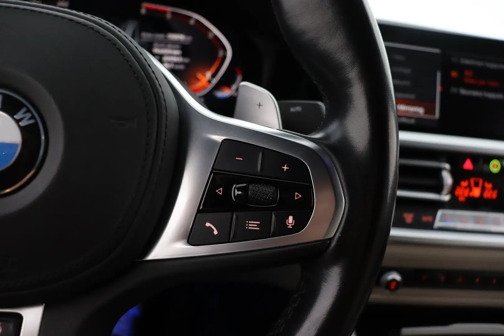 Car Image - feFPrz9YrIt9PnHarw85V