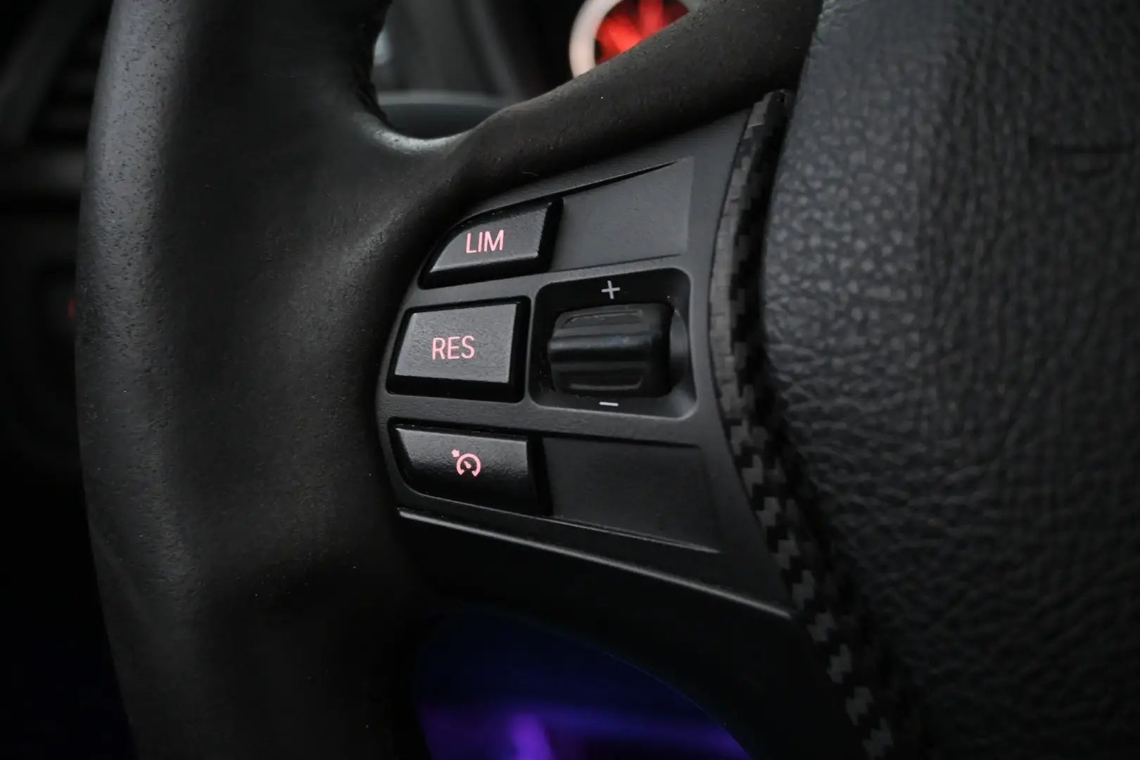 Car Image - 7MT97MbAW0URrDZC37RIU4