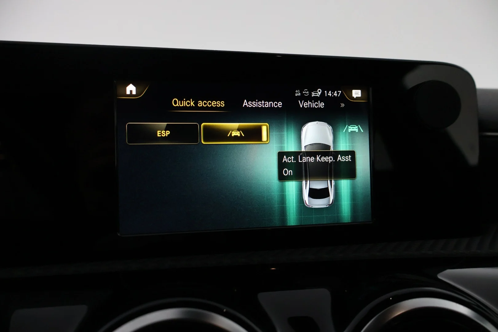 Car Image - hrM2KJwRO1xD3bVzeC21L