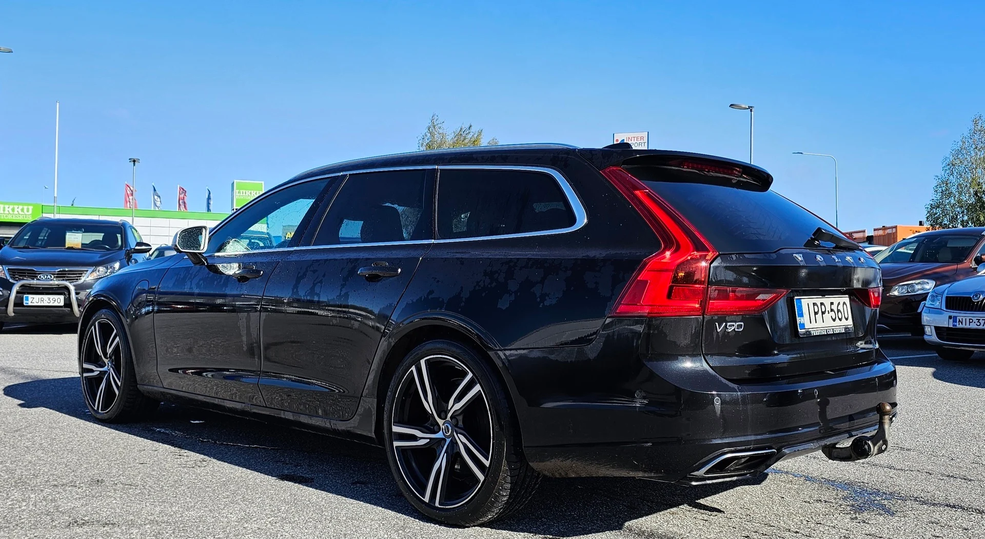 Car Image - 2Tpot4M4X83dtiGQxmoOHZ