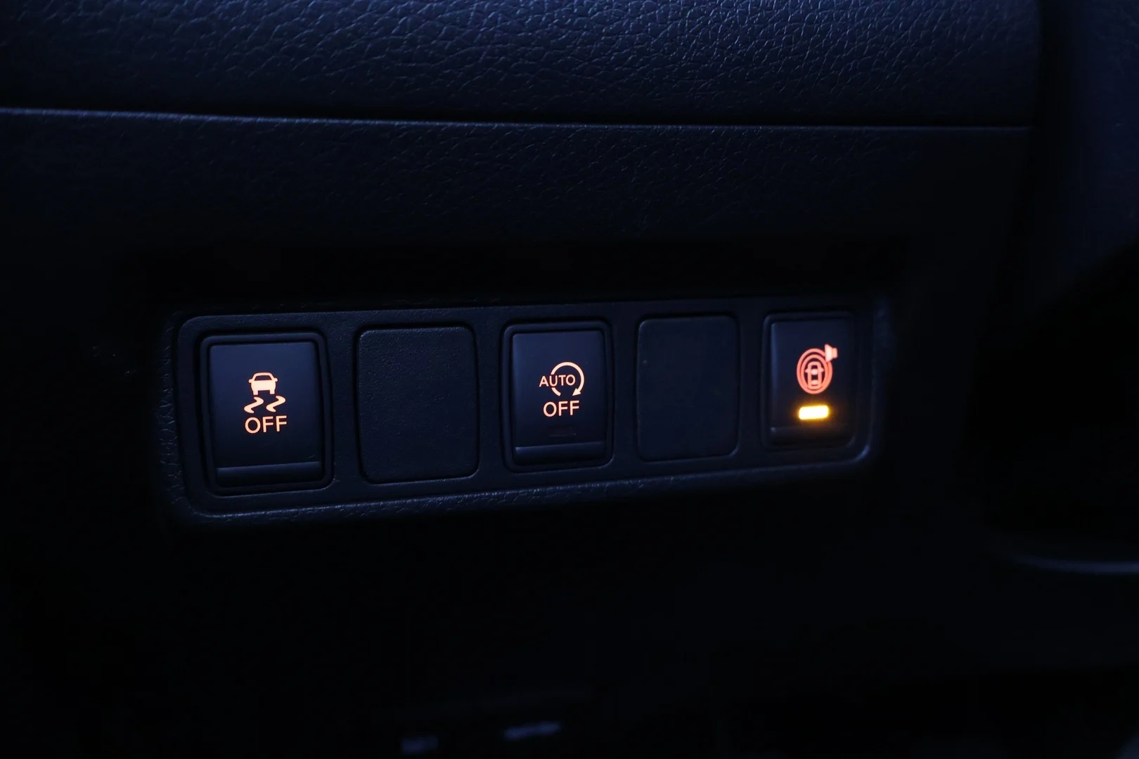 Car Image - 3okLoWj0aAcd7rsC8OXuVW