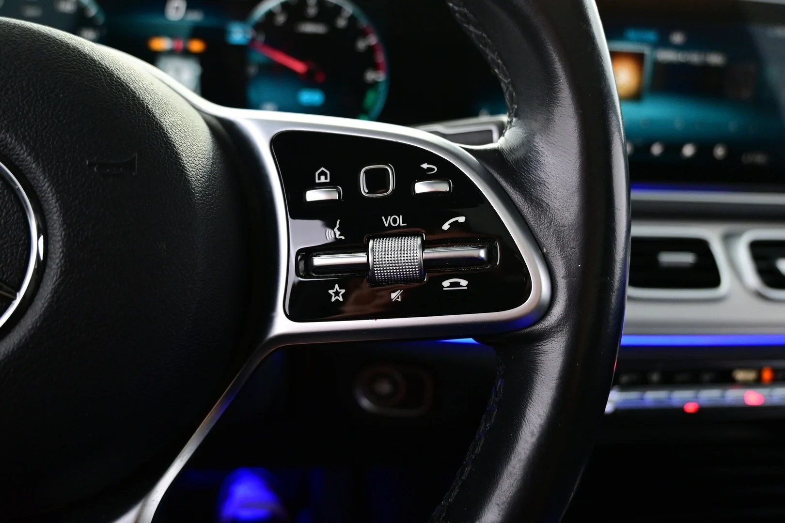 Car Image - 3N2aXnqAcnRAW78ILv7VCP