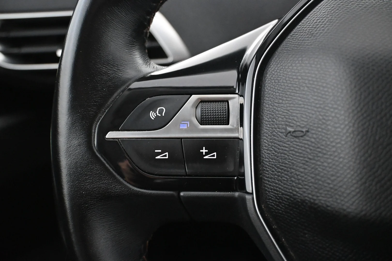 Car Image - u0wYgGZP6XNwLmMPVa3N4