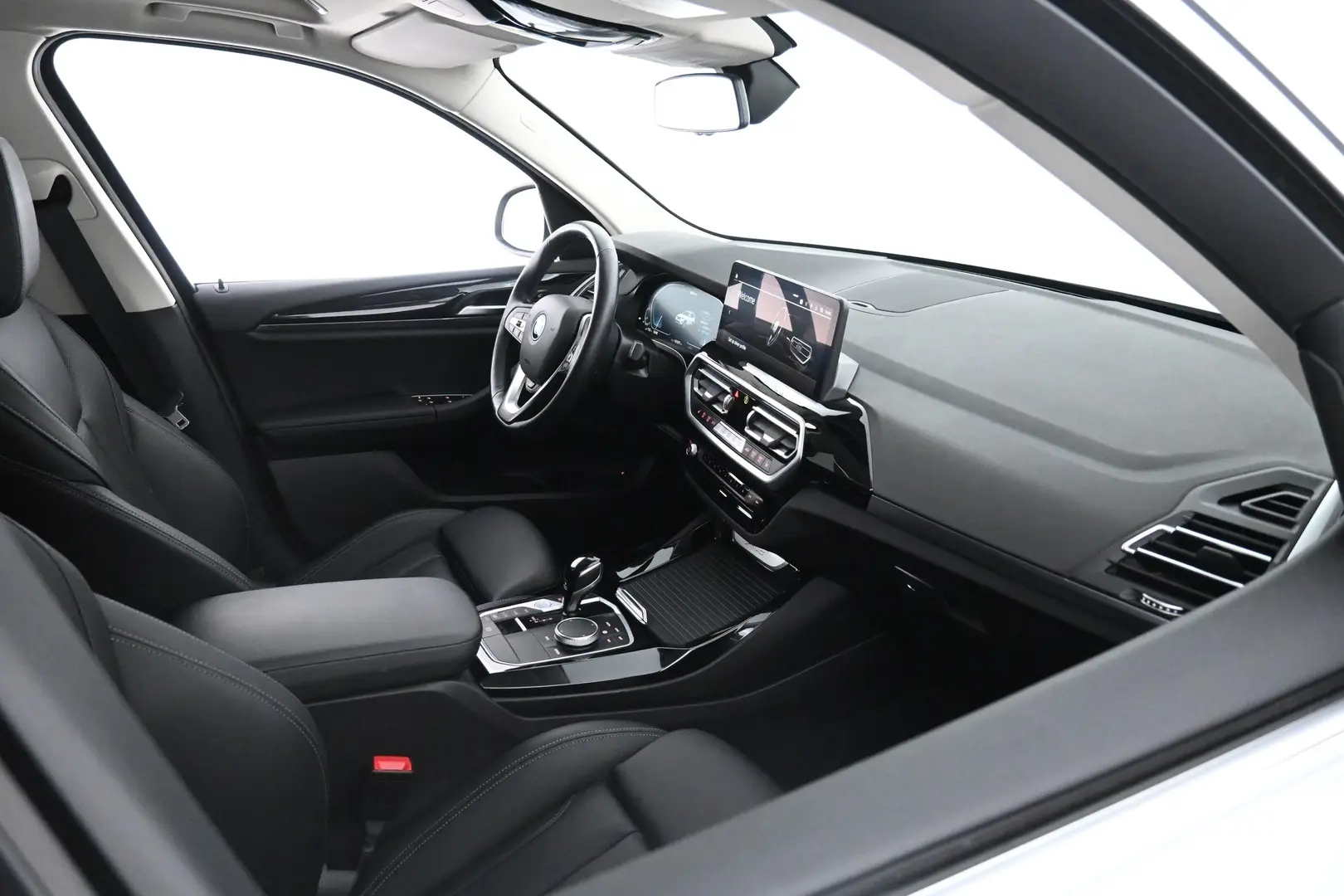 Car Image - 2LRrHMYCHQPuyW3PVj8lou