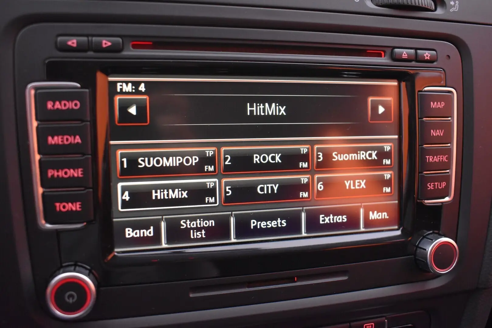Car Image - 1RHrr6IdQq6AT0oHzhn2os