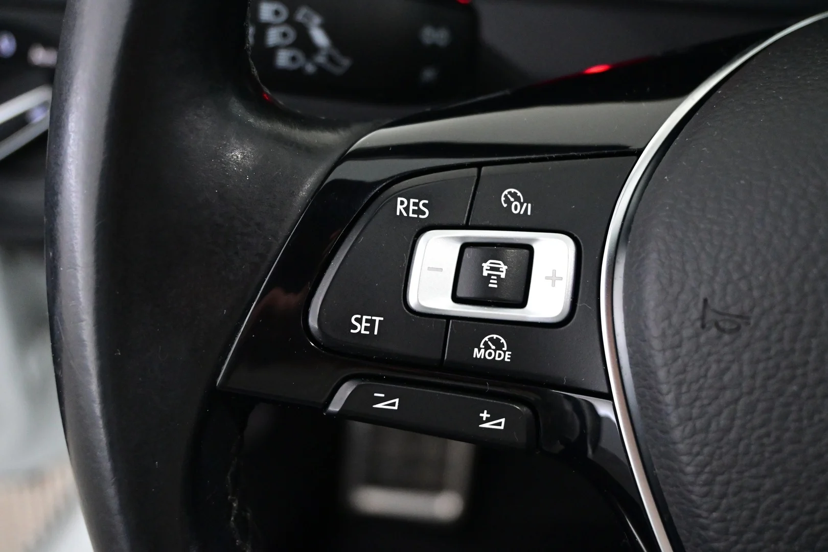 Car Image - 4beSVBBC1jqGEHpBJy4TZZ