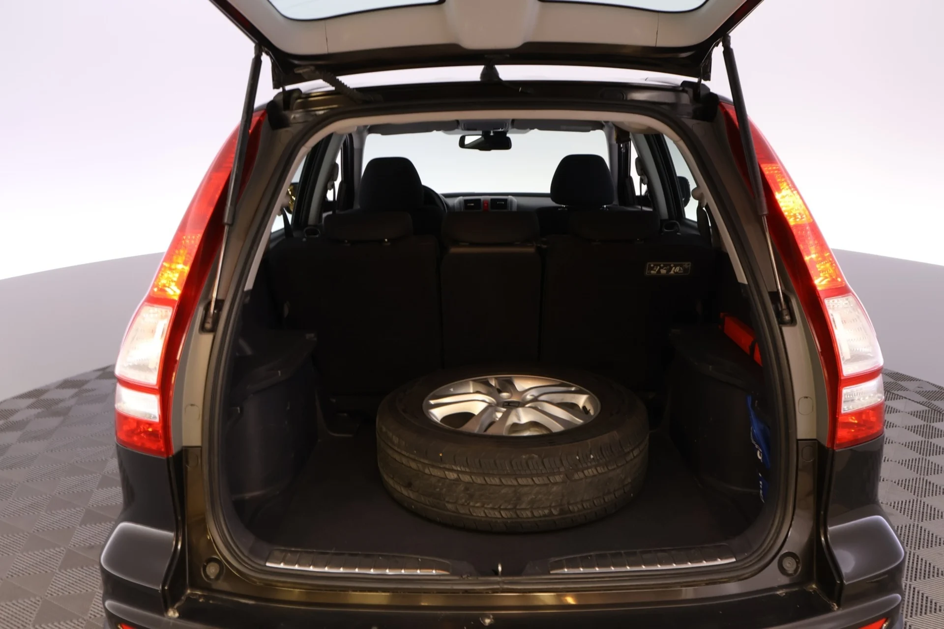 Car Image - 5yP4lsd0k2sMbUNHuAVIGo