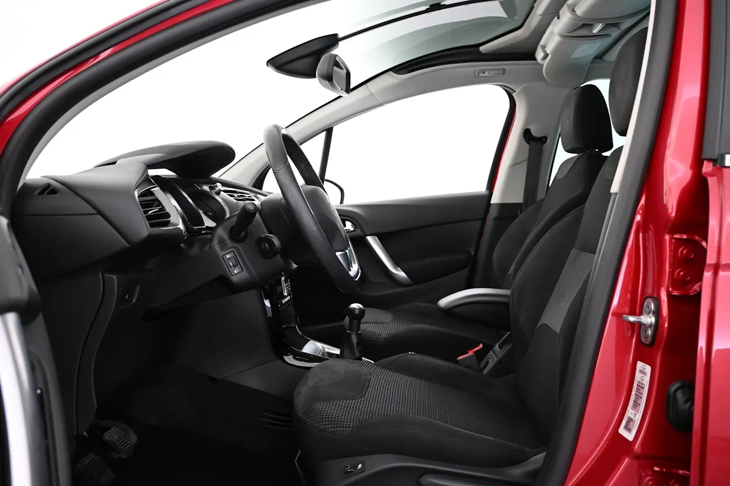 Car Image - 7MCkfa6bTbKu1PNNdKW6Zl