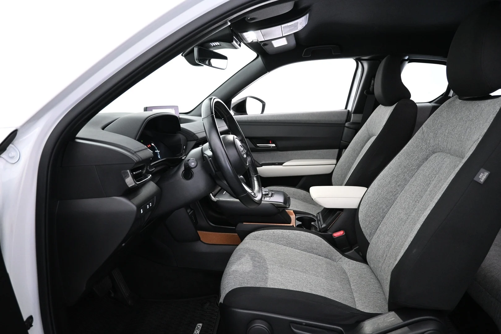 Car Image - 5yjkwO0eTCbH6hlqjqHM2C