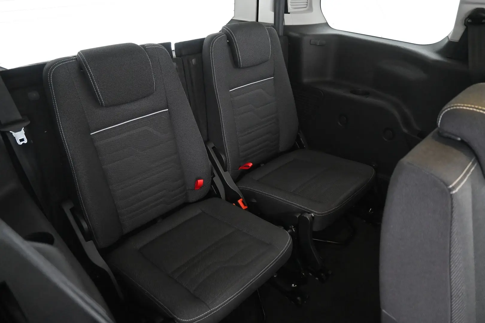 Car Image - 1CWrVQAwoIGrFAfZti4eiq