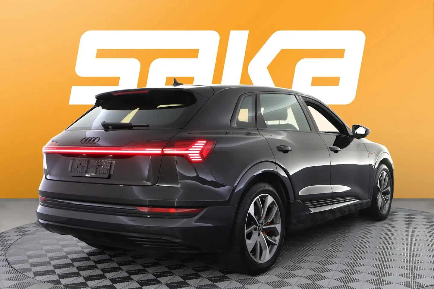 Car Image - 3k2y8c4jgCi7VT7V6WHUvK