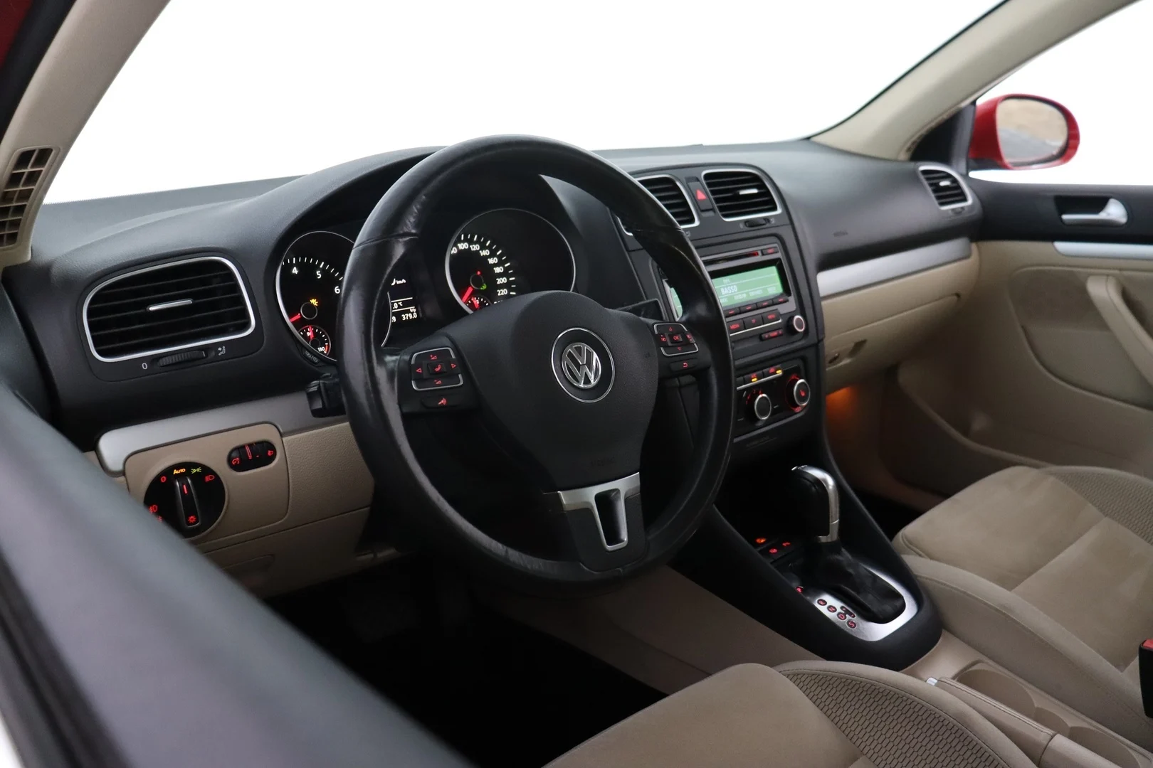 Car Image - 6u4r6qTpt5qz7IsFs4nkVT