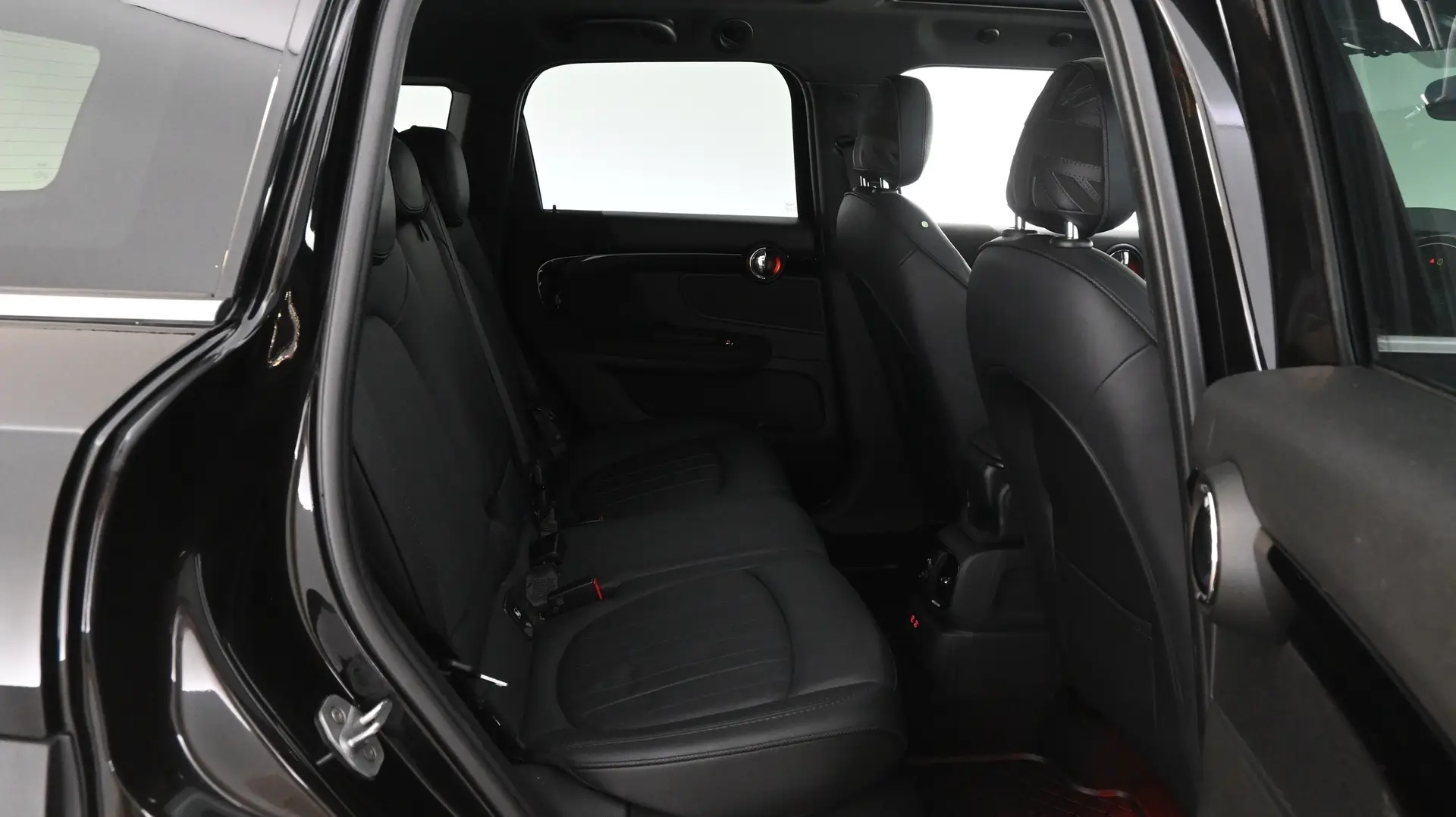 Car Image - 4KFSZ8nj8iIPlmlJsy7m5D