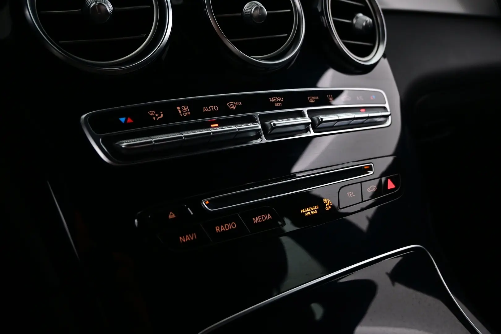 Car Image - 7gIsmEf8VJzSLnhzWmwxeb