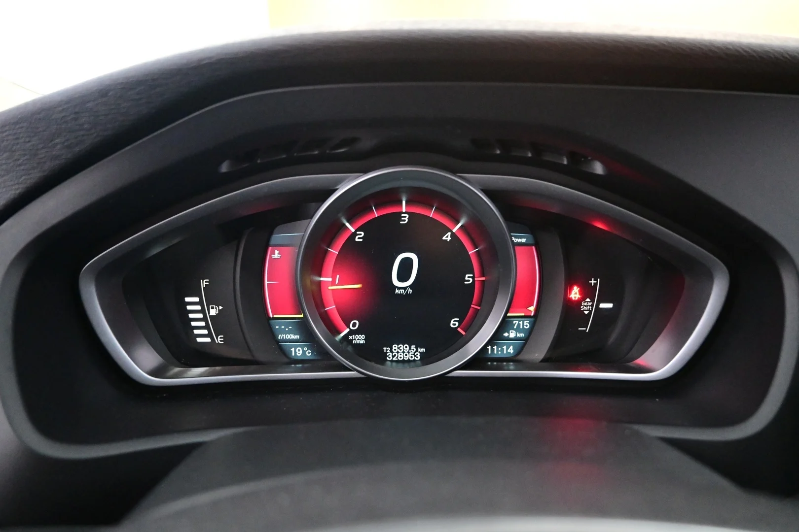 Car Image - 2RhRX8fcorvE8tGZ6p9d6b