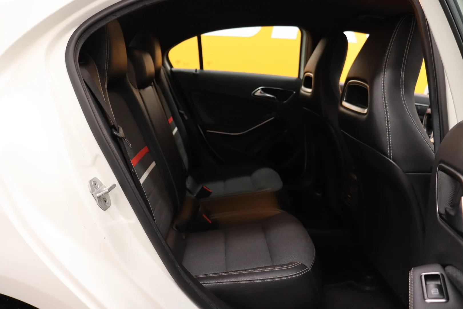 Car Image - VNIzUmqDWRYUa87kd6M8S