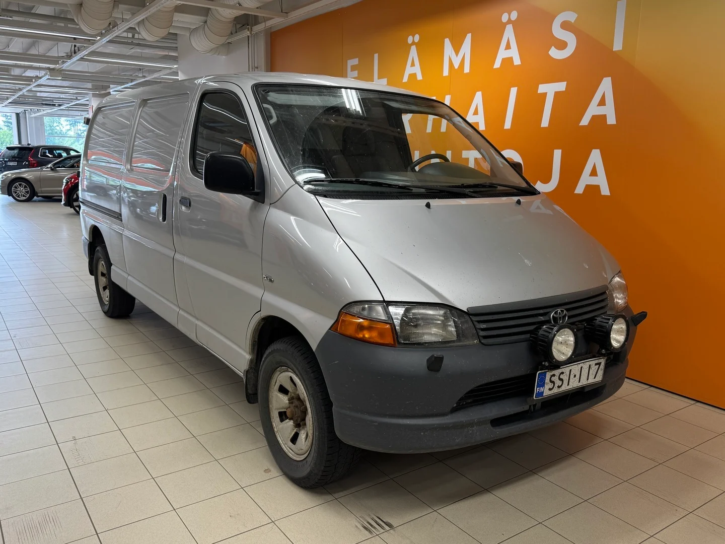 Car Image - 5BEsoc0J1lEf4uBYMmHhsW