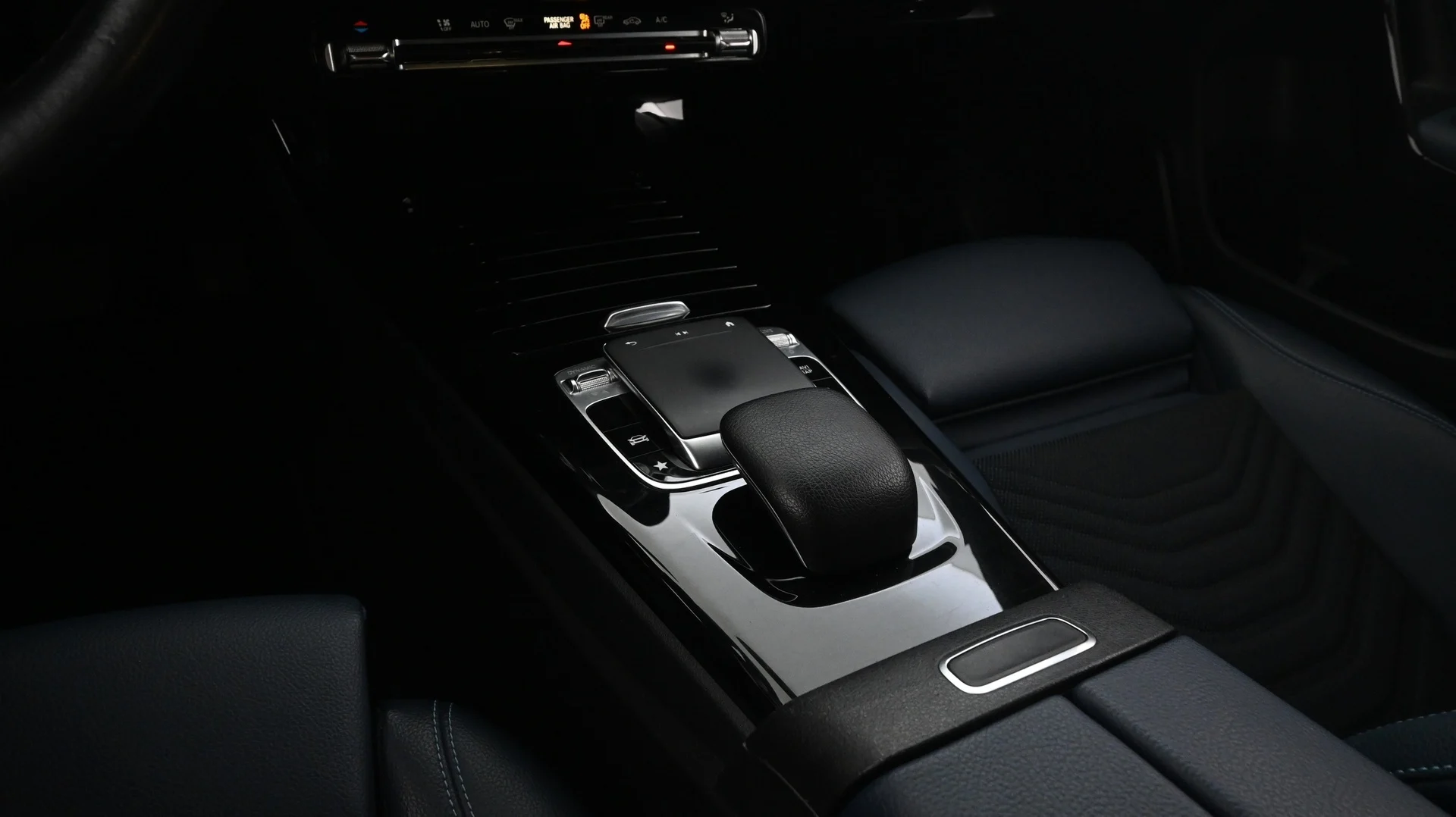Car Image - Thh5x9bcHRydg9B7Ab7V8