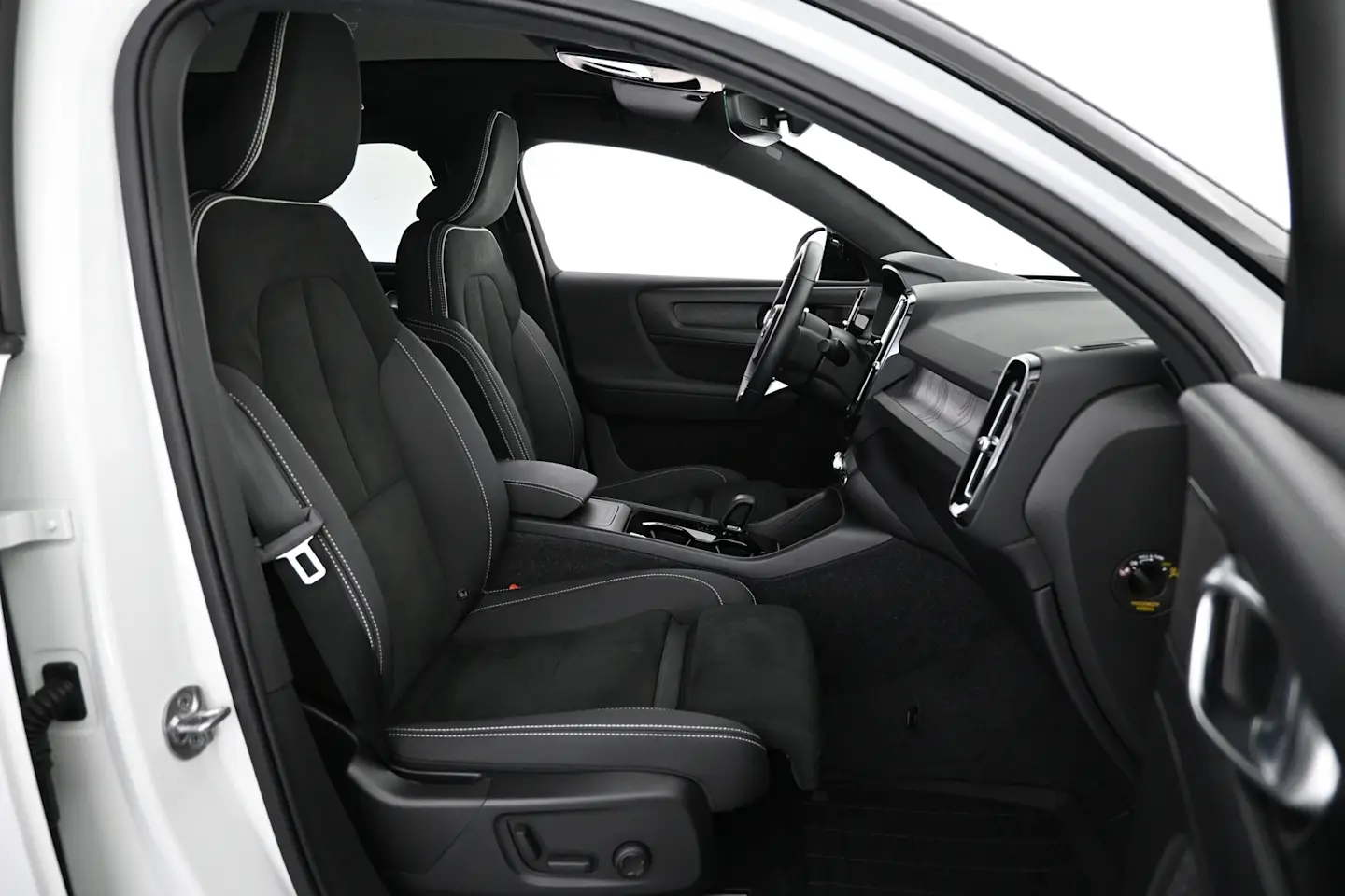Car Image - 6UKbuzITK4E8LCB9dkqlAw