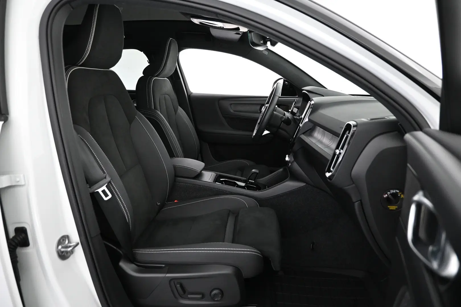 Car Image - 6UKbuzITK4E8LCB9dkqlAw