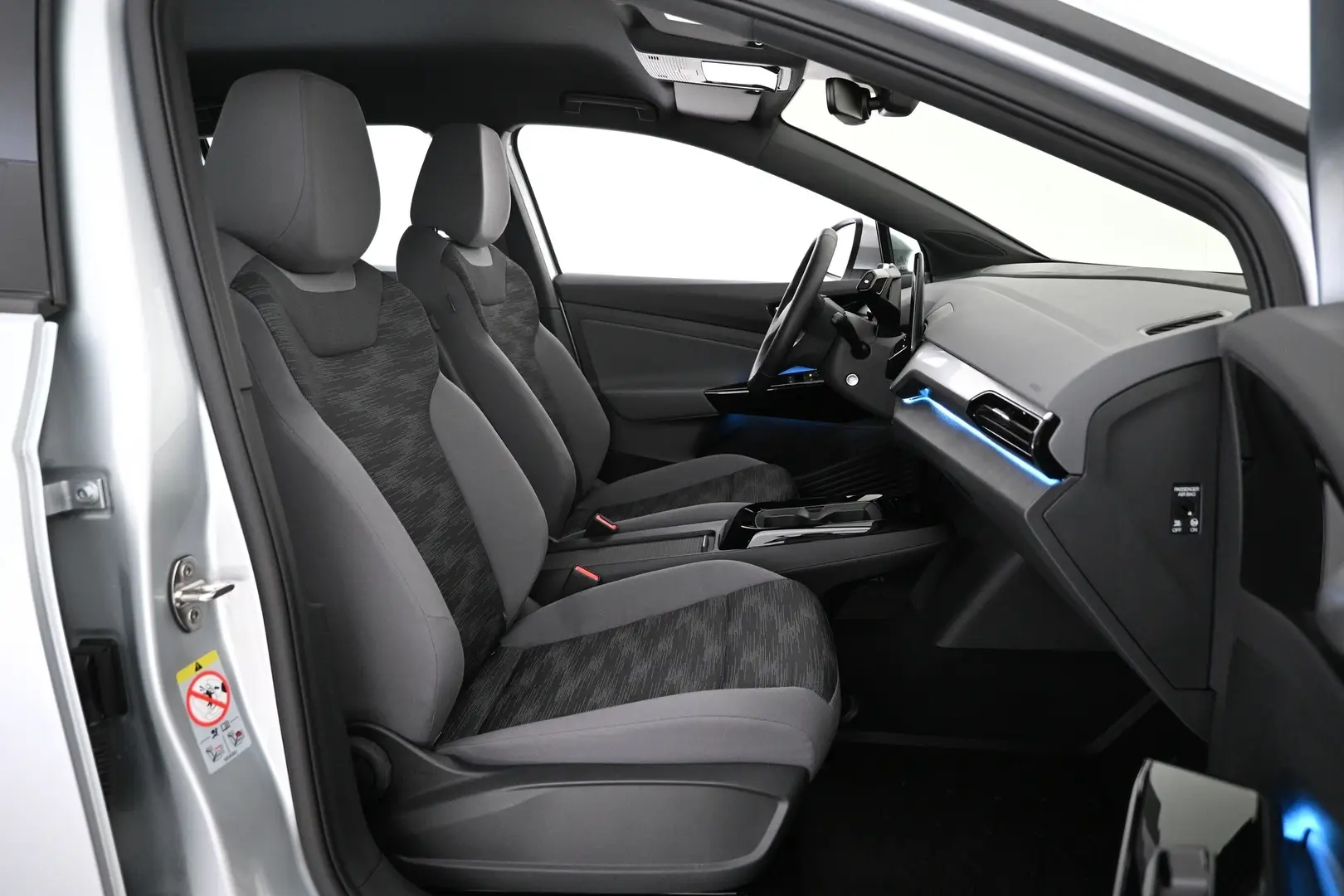 Car Image - 7bx3E58KBILUTzO0bE6nOe