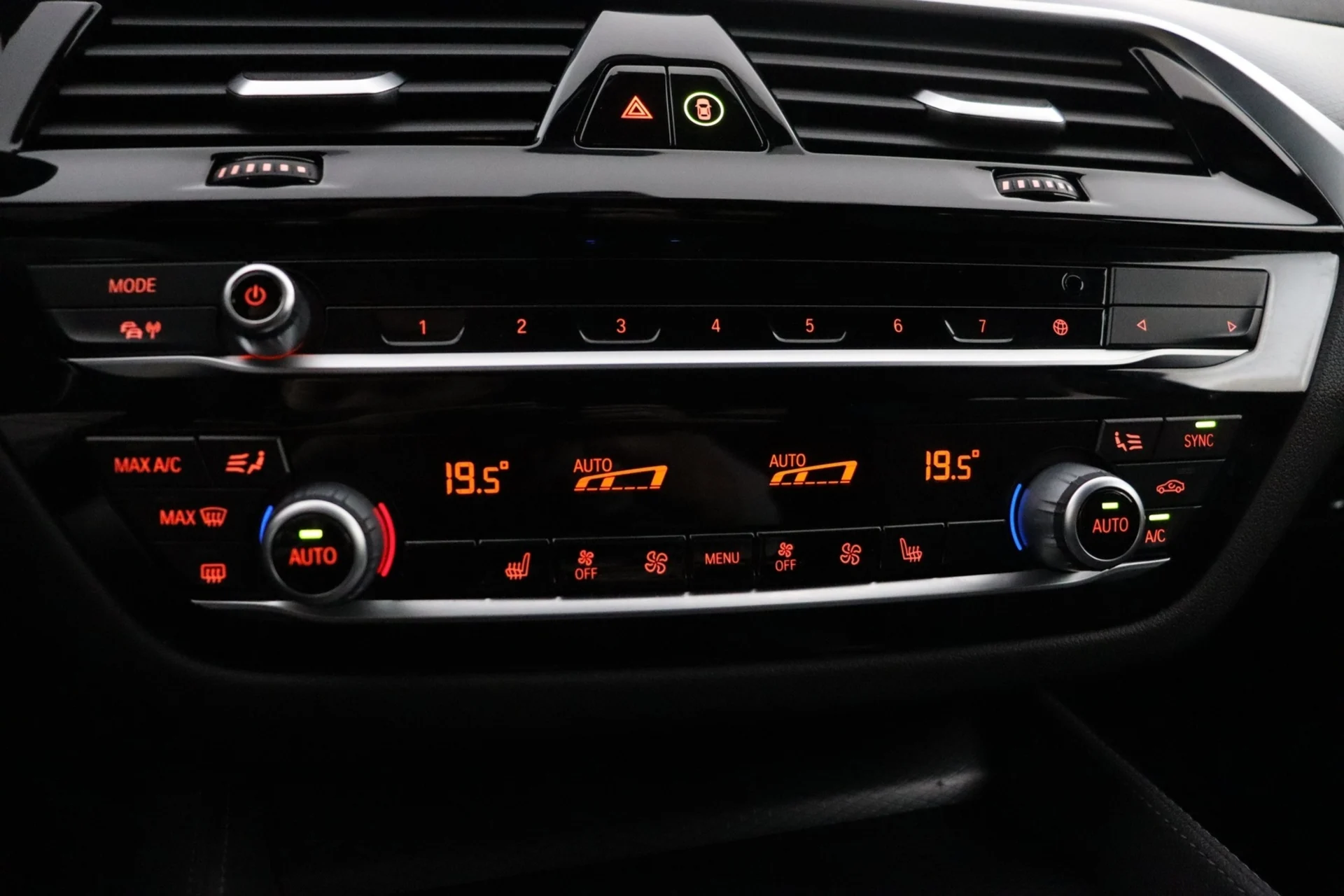 Car Image - jqY98CY9i0dpTX97OnLuR