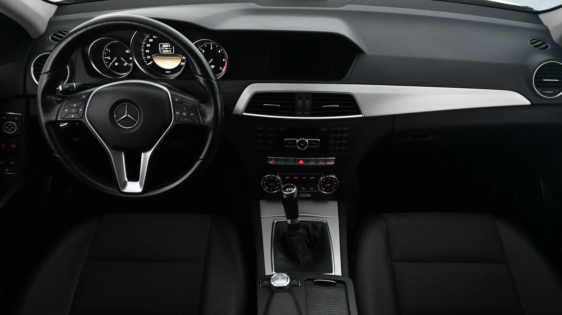 Car Image - 2bJ6WkGuZODQXJ6e0XzIvT