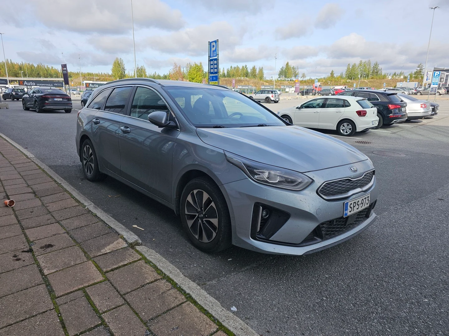 Car Image - 65DWi4d20AolgBGp98MPV6