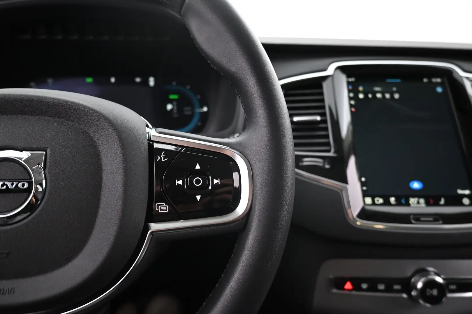 Car Image - 6o8AC9tRXoV5hGoi2MLqc9