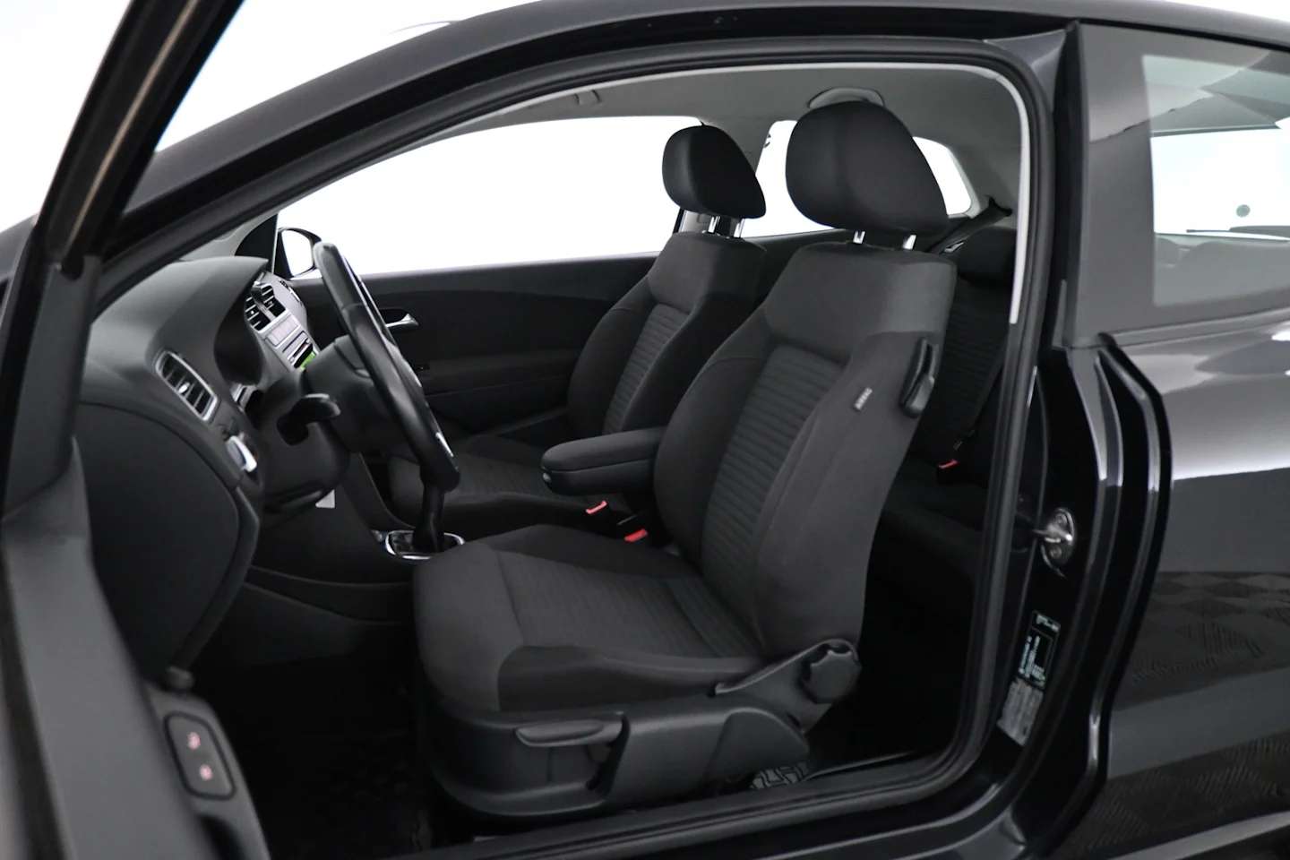 Car Image - 4p9zwhhqlZMiocGPmuuvZ3