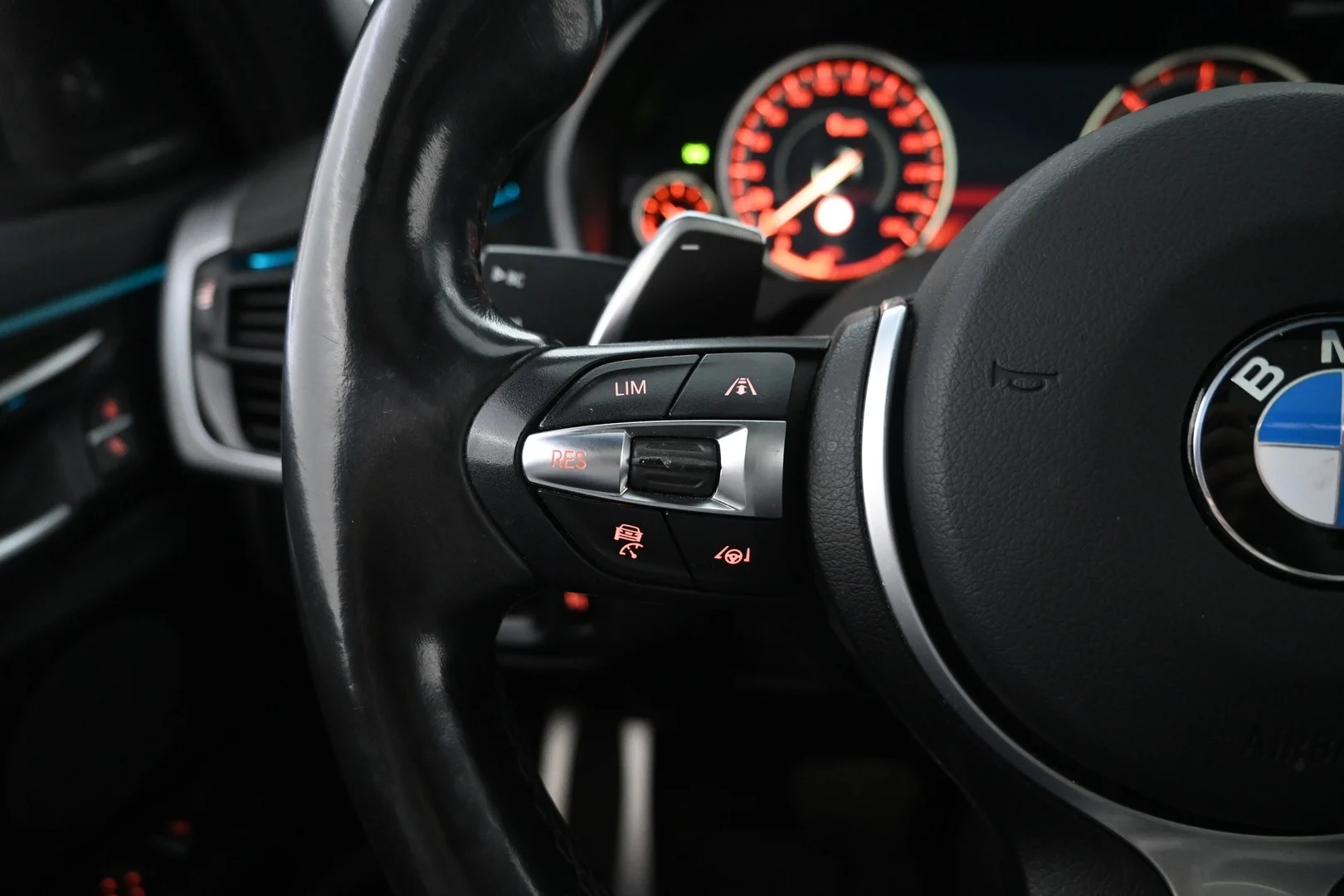 Car Image - ewMzndQmoKvT5w8WVXoIM