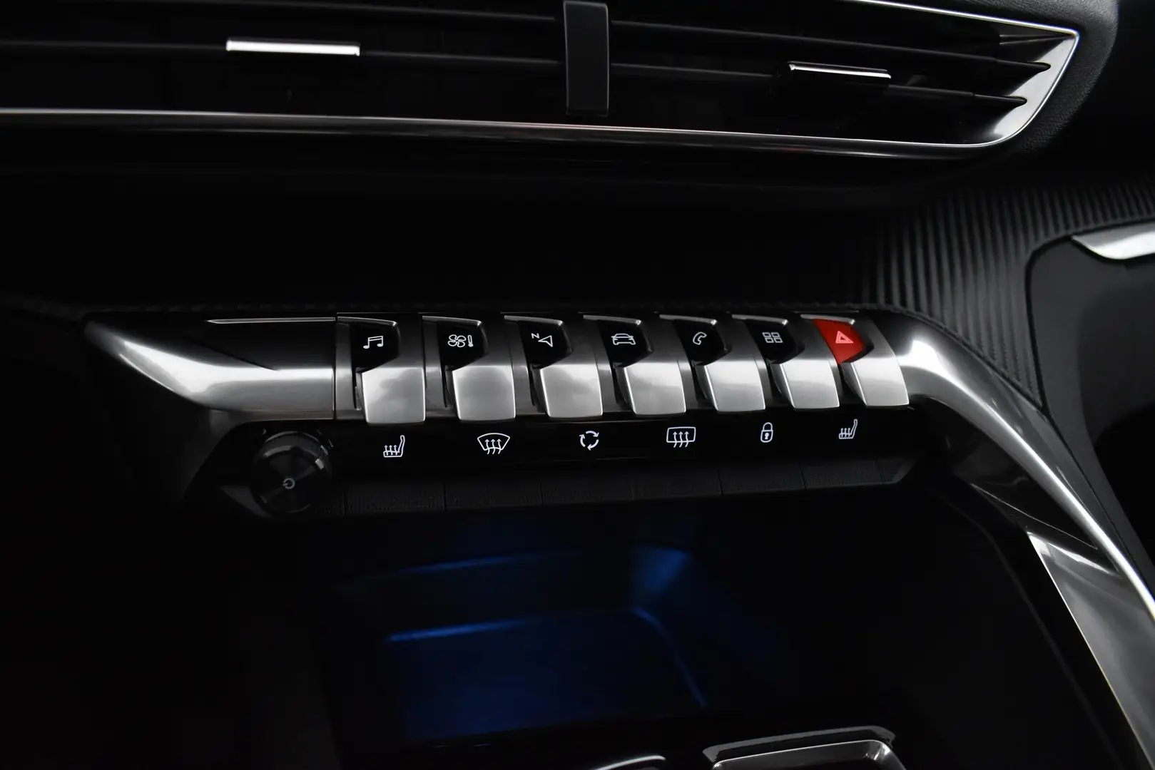 Car Image - 15rTdVIUWDPN3qFciWtYXb