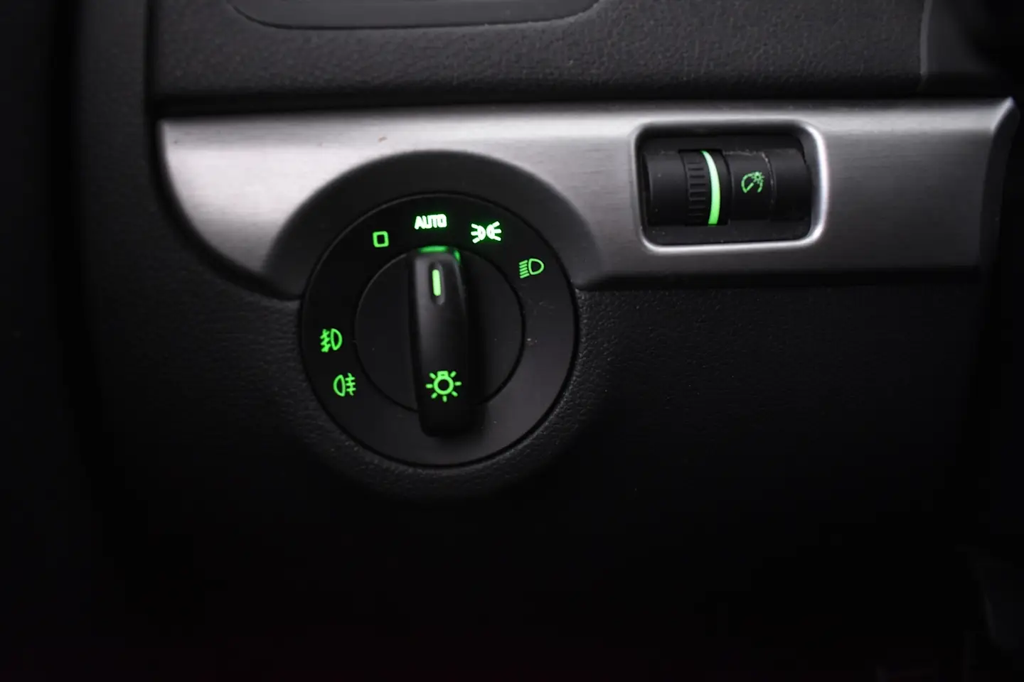 Car Image - 5HrkLo3uruj6qbH9OMWtb2