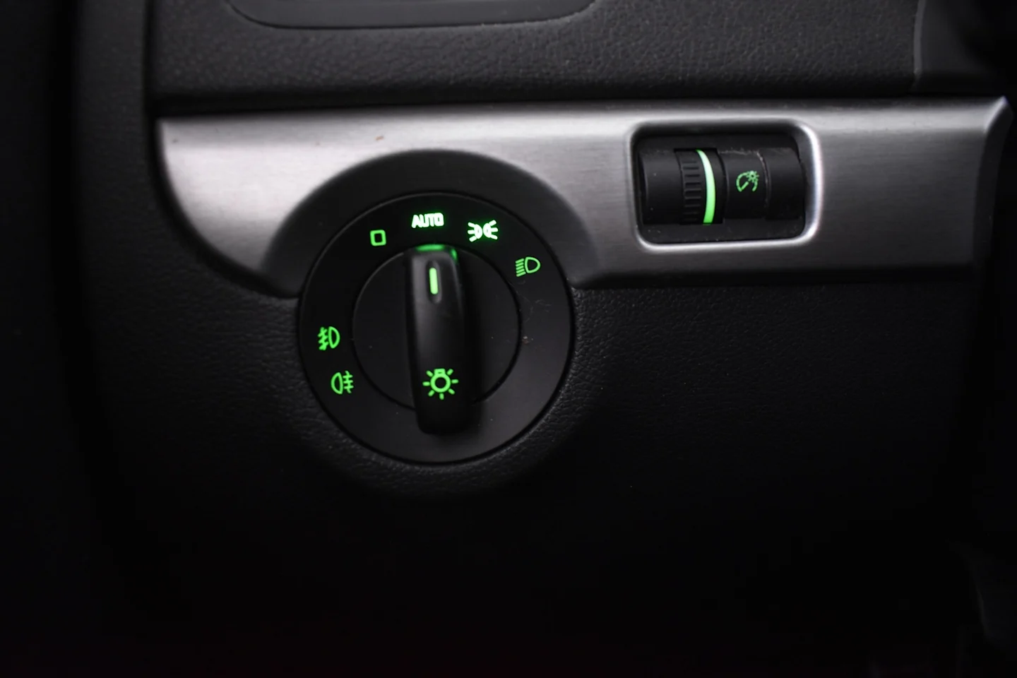 Car Image - 5HrkLo3uruj6qbH9OMWtb2