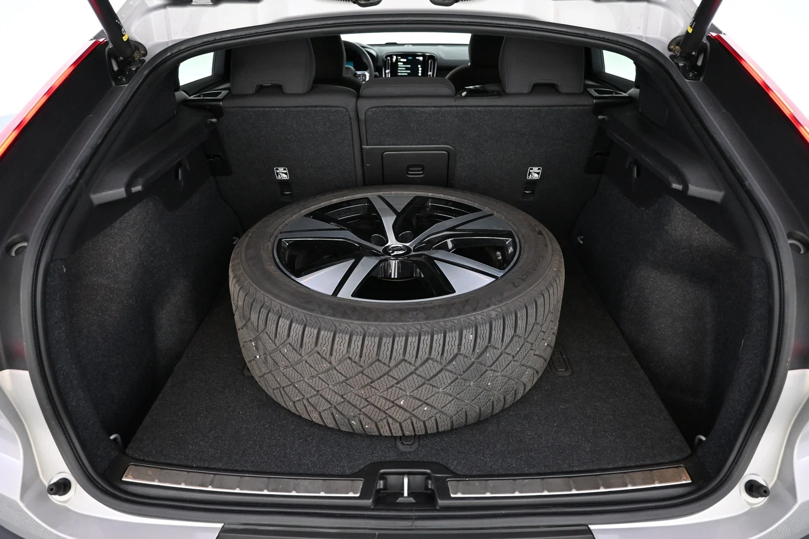 Car Image - 4dyMFSBr8RFKR3EwcYuJxu