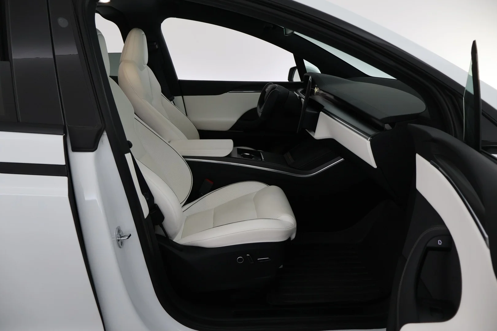 Car Image - pPd16P5uExqjPlGqlvOmP