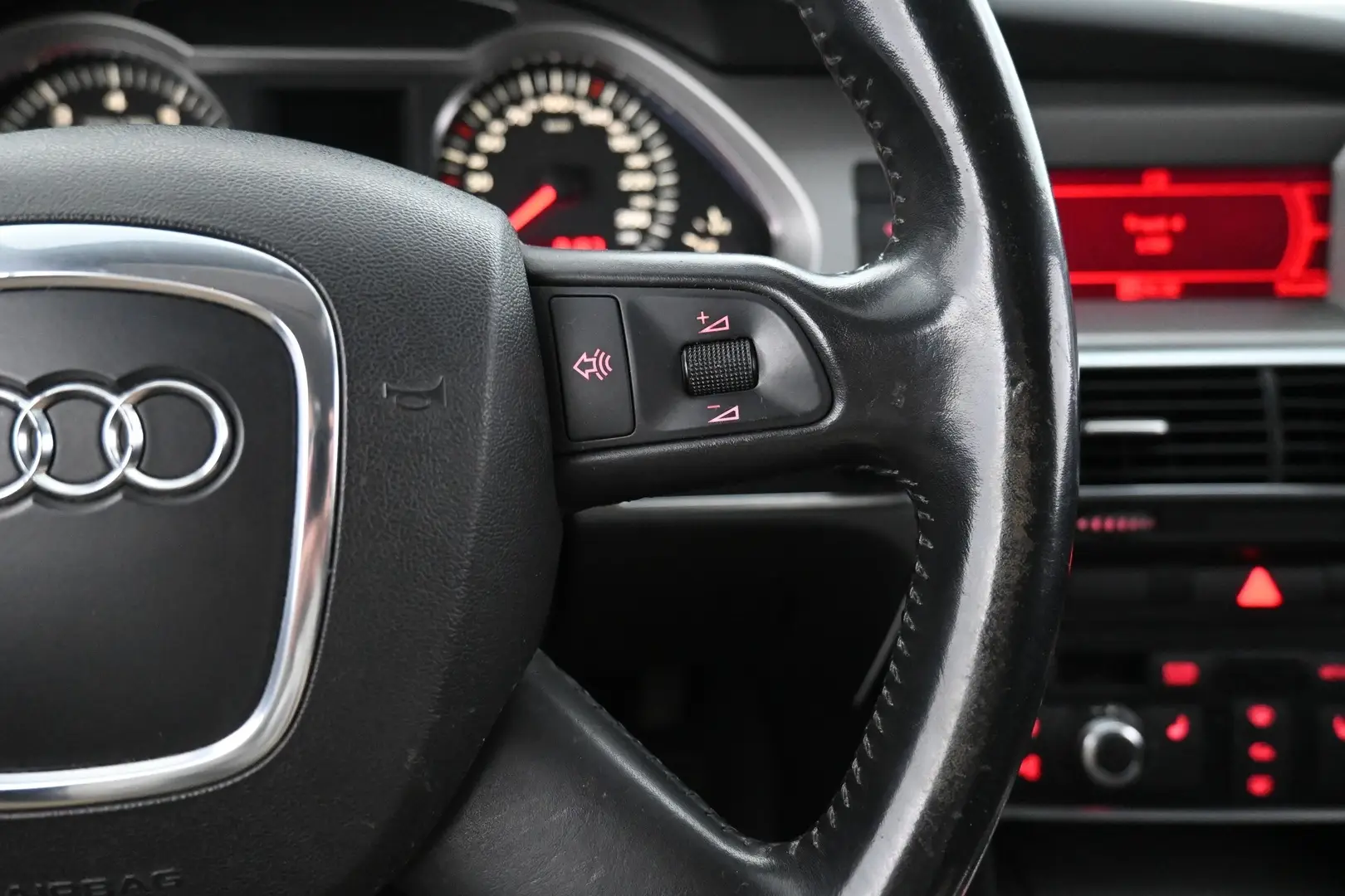 Car Image - 5g0JBX33N3sX9CK1t5J7DQ