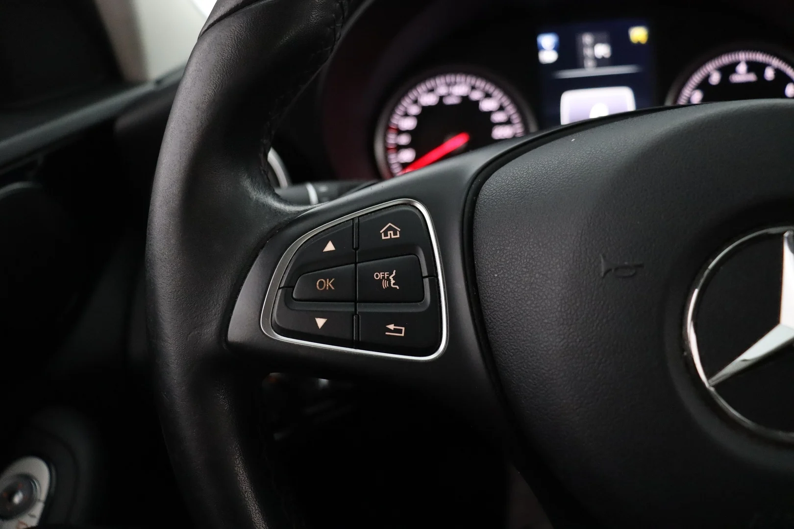 Car Image - OvwsuDmTUT99tNMYn9Ogp