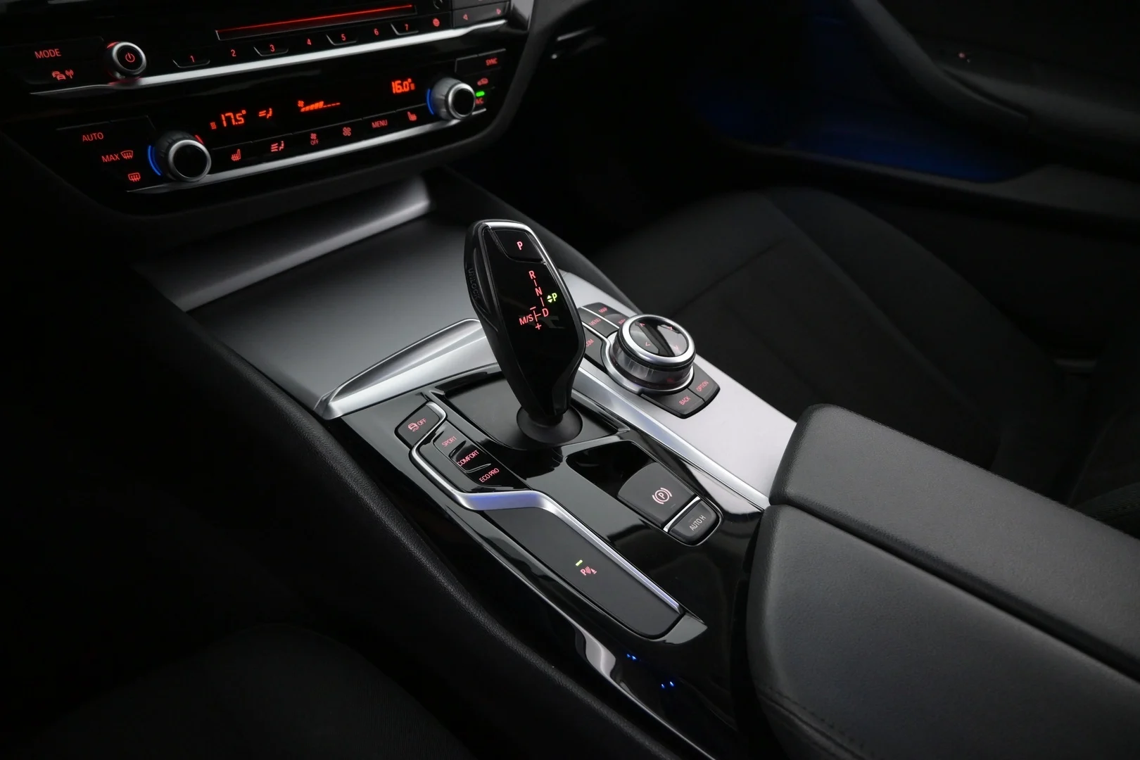 Car Image - 2aXhZLT1n7gVr9fZ1hINf7