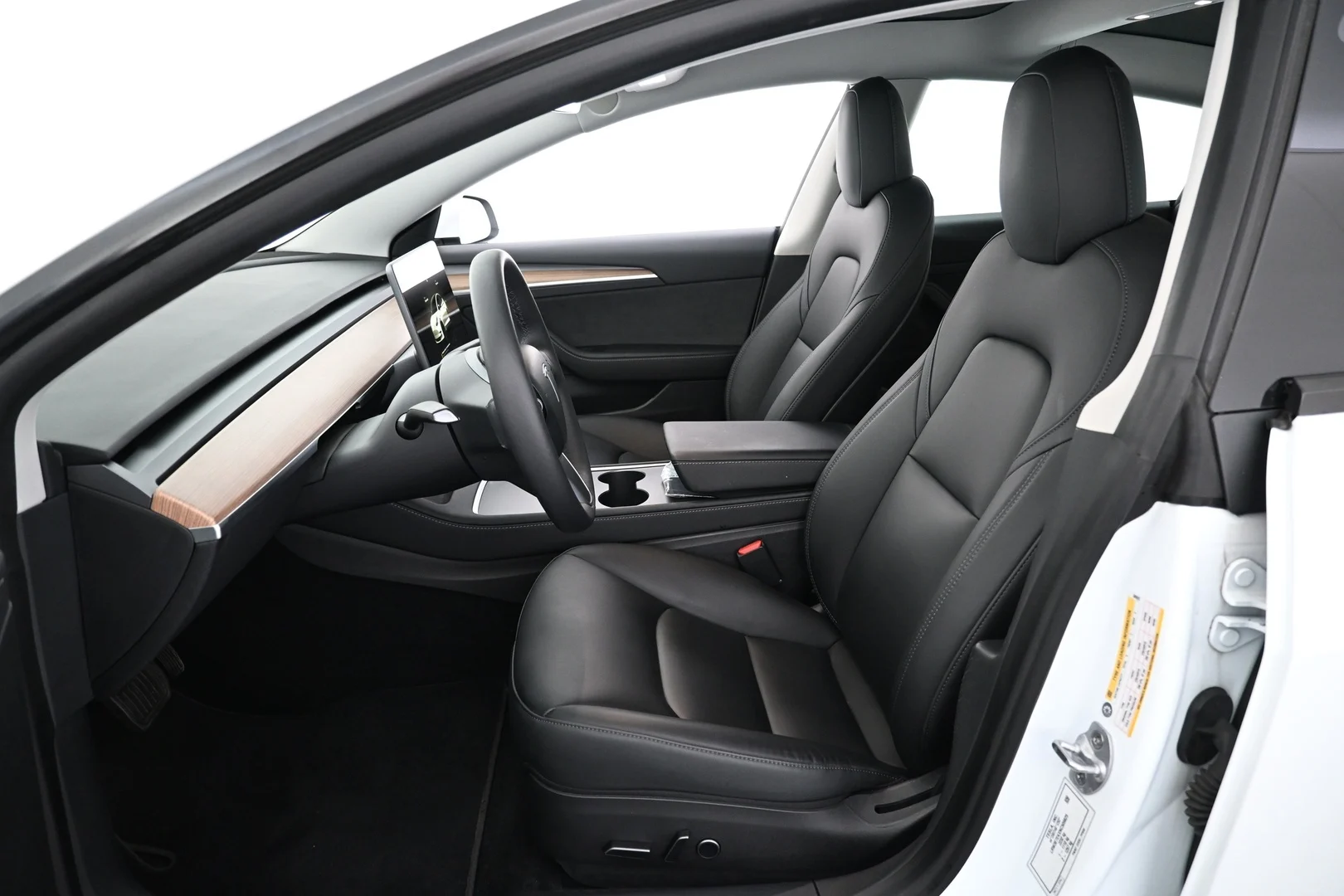 Car Image - 5aBGT9BTOjp2AeQ6bIhmL0