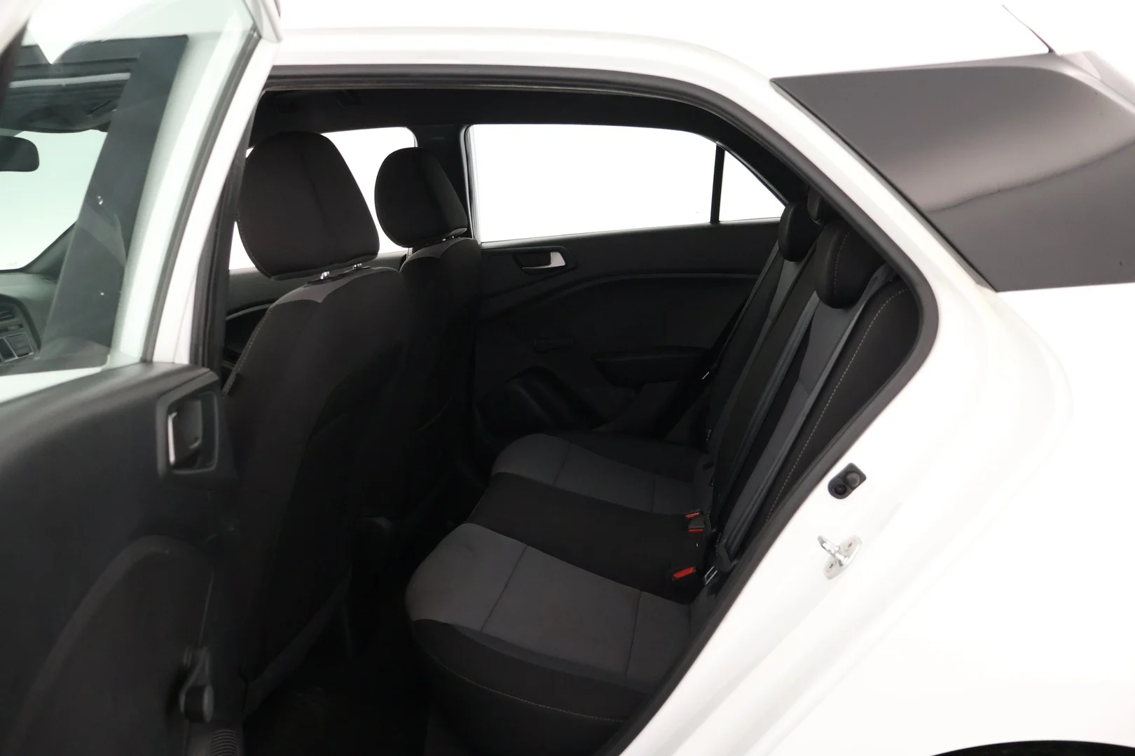 Car Image - 287qYiYxjvu2BufbW49Um5