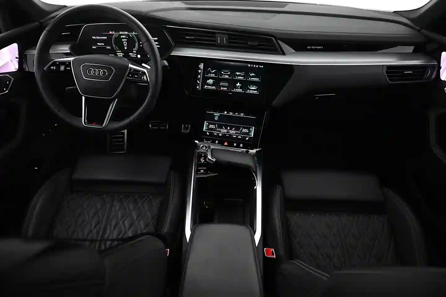 Car Image - 3SeTrWVFpMxFcxx8TpHywU