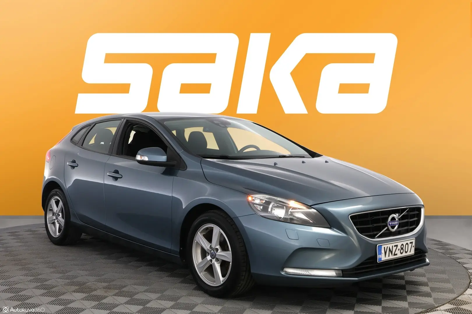 Car Image - 4XdKZnLI9bzWw1k1FE8D3d