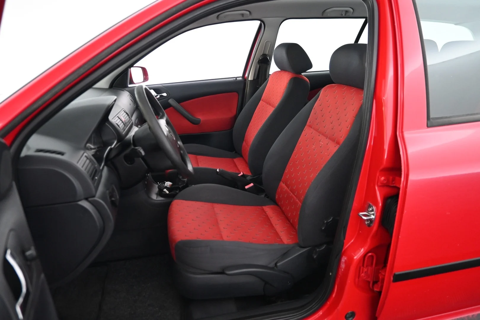 Car Image - 1UiOgzb31OzfYzTtwq638D