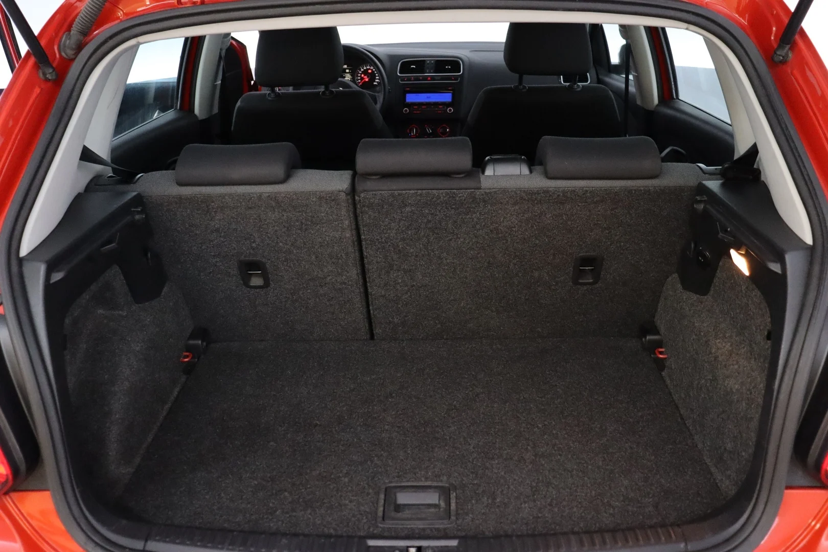 Car Image - 3tUOyXl3se6WyLBdV0JXwX