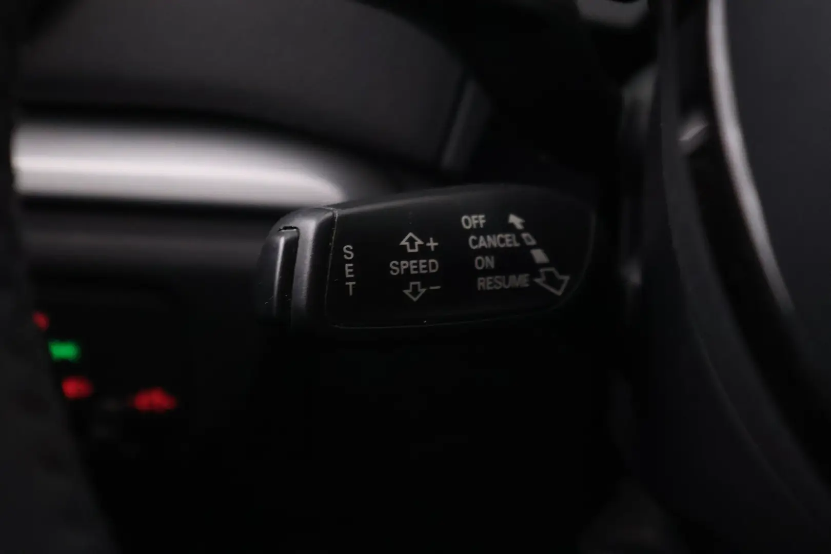 Car Image - W2nxGH5pTogrAjWDQwX2O