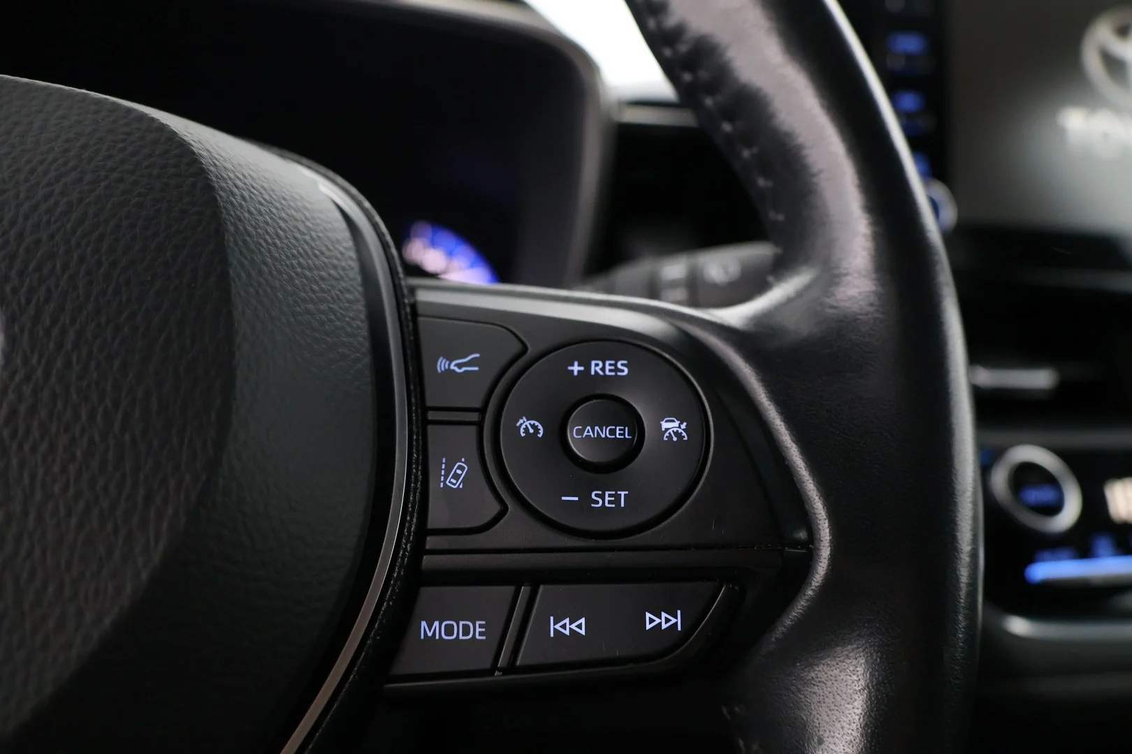 Car Image - 1N2EIw3JP7bWAwDRVr1Uth