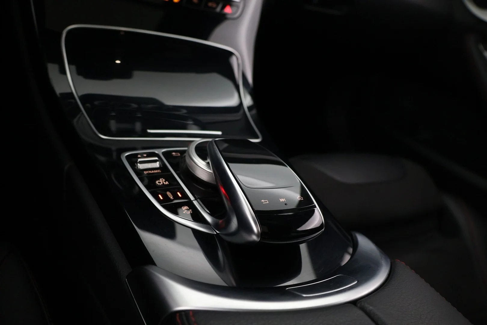Car Image - 6bVdCsnUCrkZe1qKnR0V1h