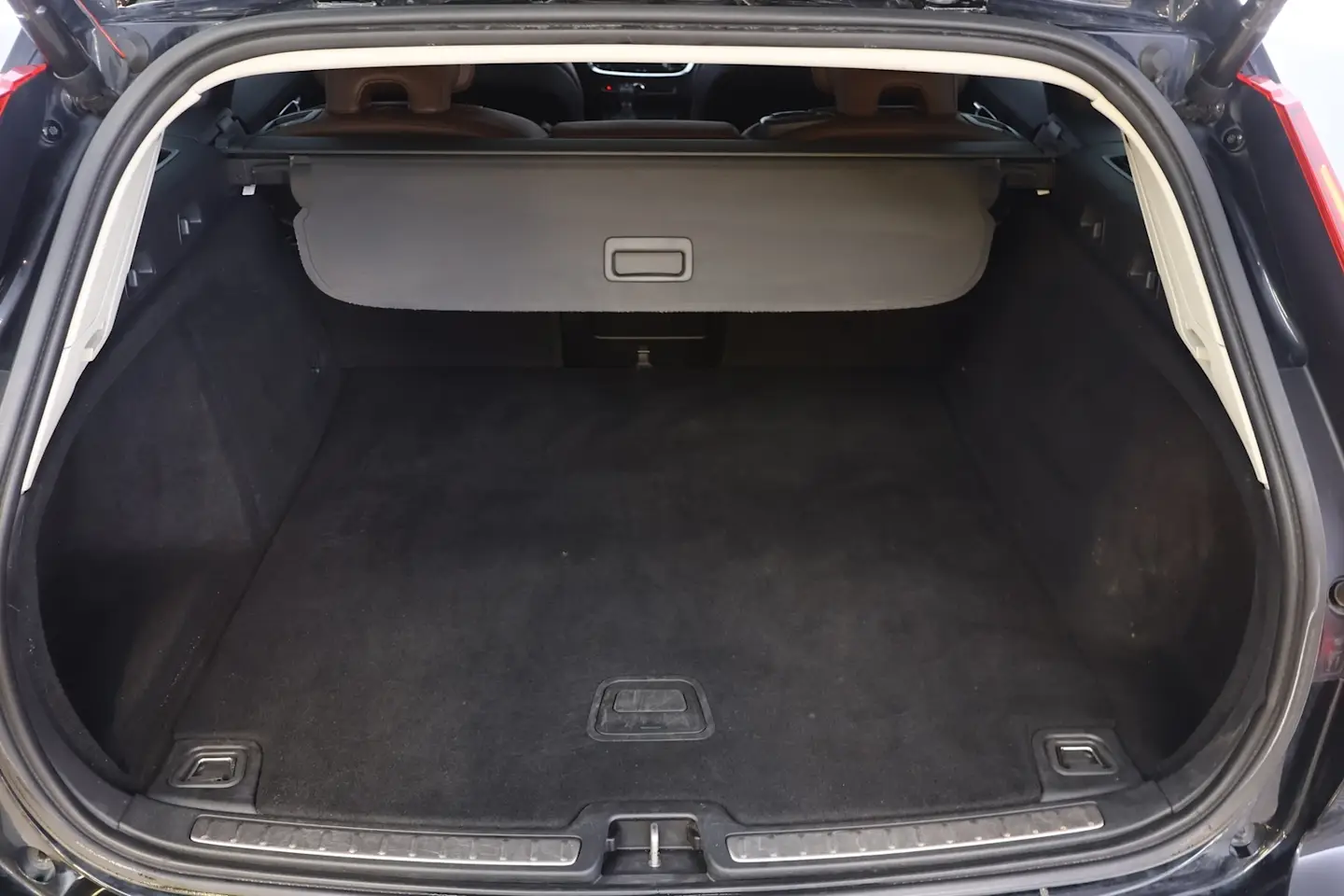 Car Image - 75M2bw8hxP7PYVDfbcp1Wt